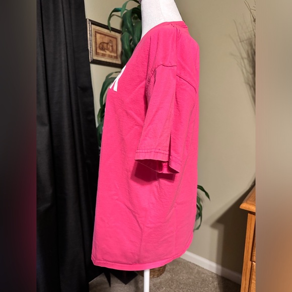 Cancer Sucks, pink short sleeve, 100% cotton, pet/free home. - Picture 2 of 5